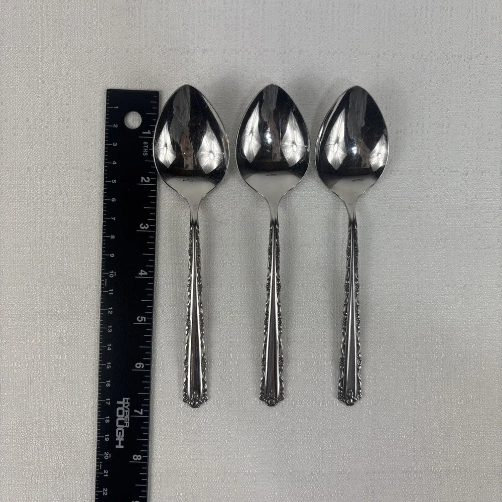 Oneida CHERIE Soup Spoon 6 3/4